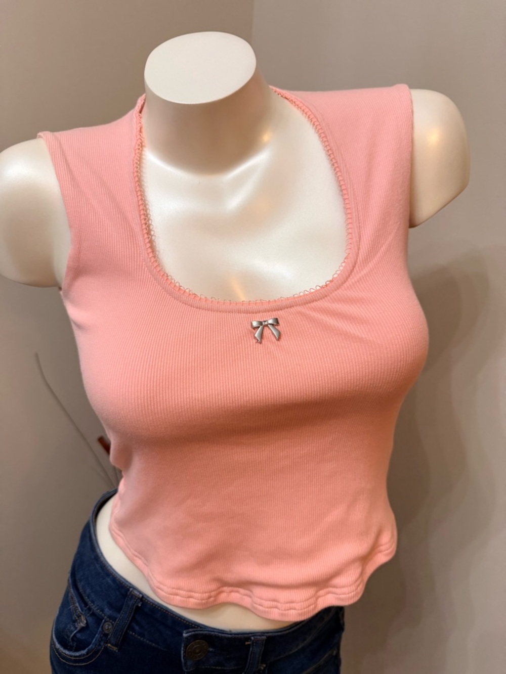 NWT LC Lizette Collection Ribbed Scalloped Trim Metal Bow peach/pink Sz M Cali